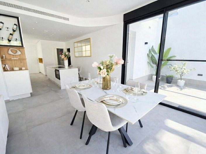 Image No.2-3 Bed Villa for sale