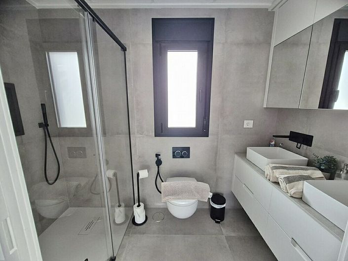 Image No.4-3 Bed Villa for sale