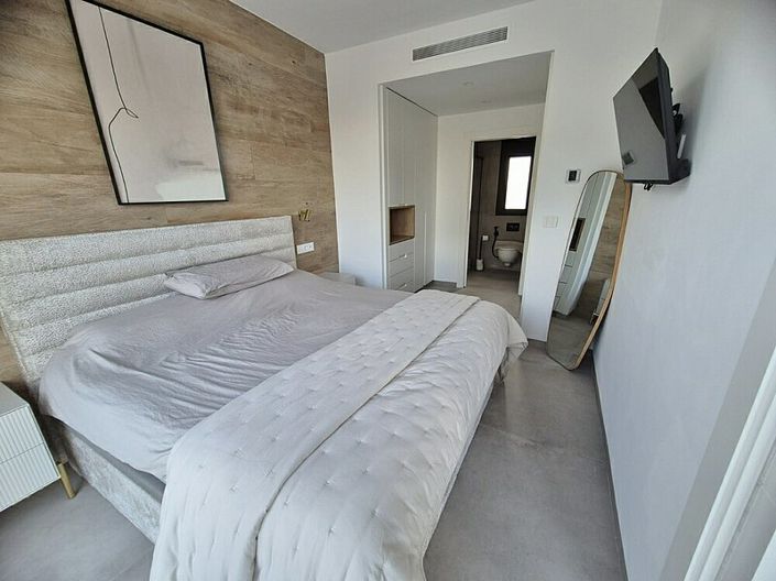 Image No.5-3 Bed Villa for sale