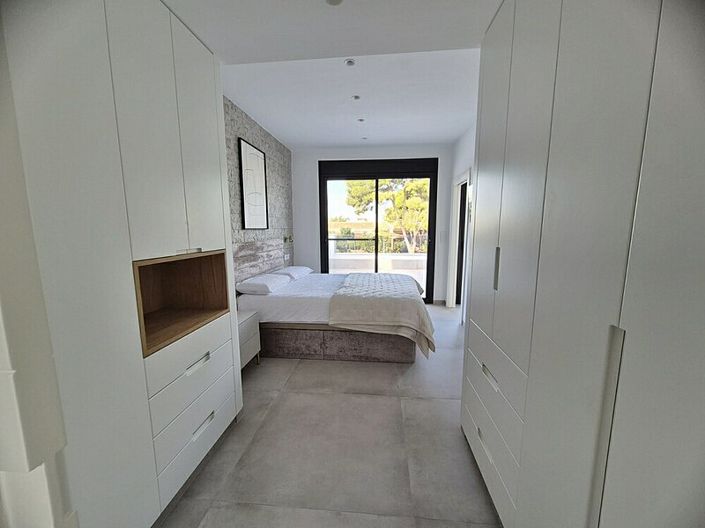 Image No.6-3 Bed Villa for sale