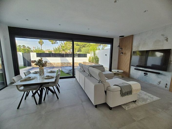 Image No.7-3 Bed Villa for sale