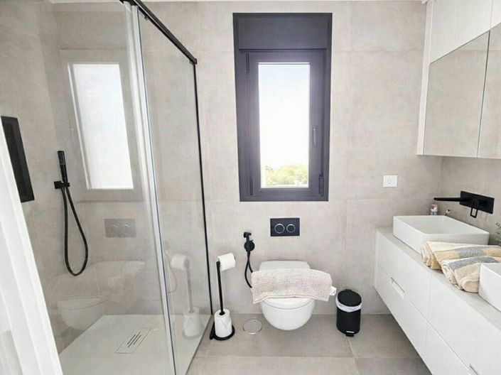 Image No.8-3 Bed Villa for sale