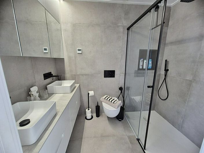 Image No.9-3 Bed Villa for sale