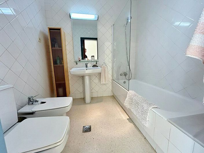 Image No.8-4 Bed Villa for sale