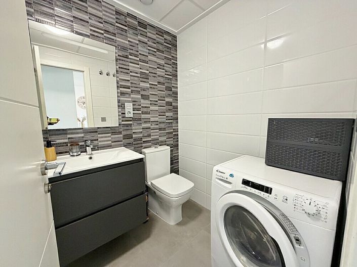 Image No.9-2 Bed Apartment for sale