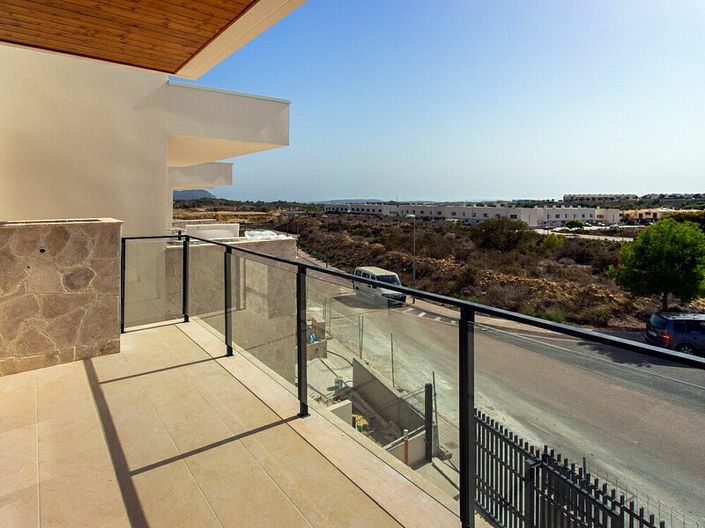 Image No.2-3 Bed Villa for sale