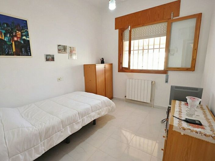 Image No.2-Villa de 4 chambres à vendre à Playa Flamenca