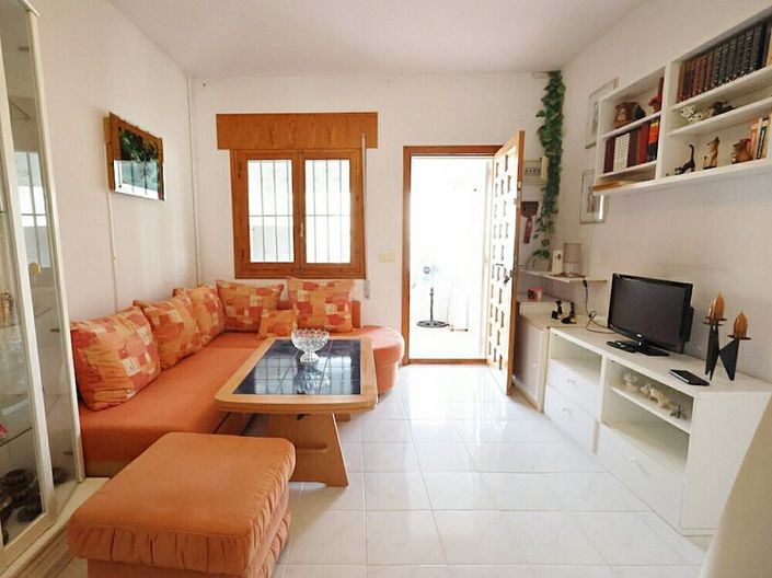 Image No.3-Villa de 4 chambres à vendre à Playa Flamenca