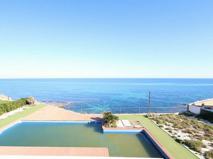 Image No.8-6 Bed Villa for sale