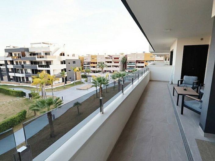 Image No.2-Appartement de 2 chambres à vendre à Playa Flamenca