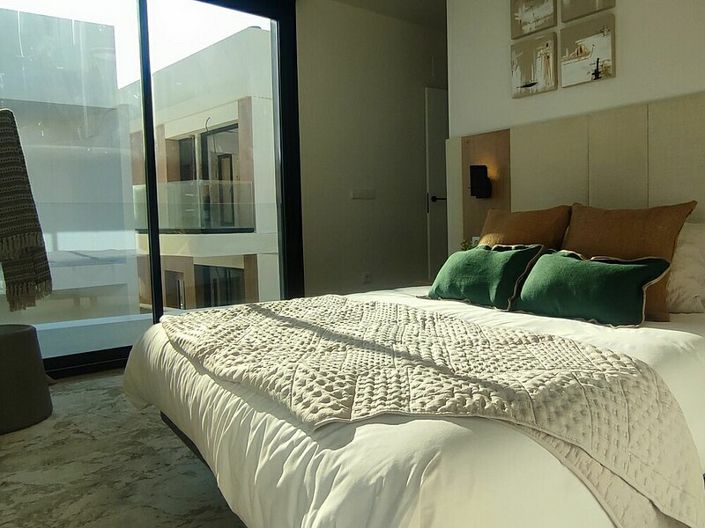 Image No.12-3 Bed Villa for sale