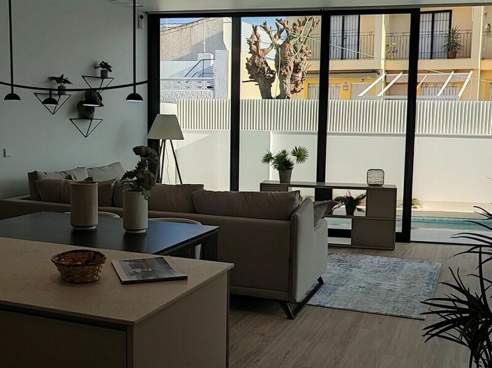 Image No.6-3 Bed Villa for sale