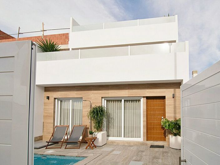 Image No.15-3 Bed Townhouse for sale