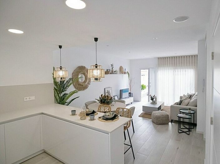 Image No.4-3 Bed Townhouse for sale