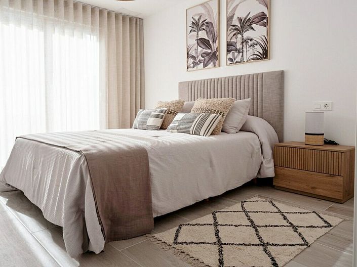 Image No.8-3 Bed Townhouse for sale