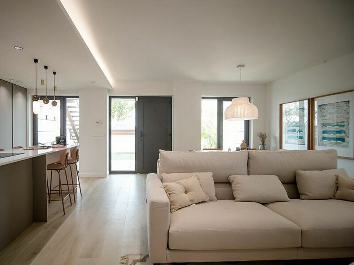 Image No.15-3 Bed Villa for sale