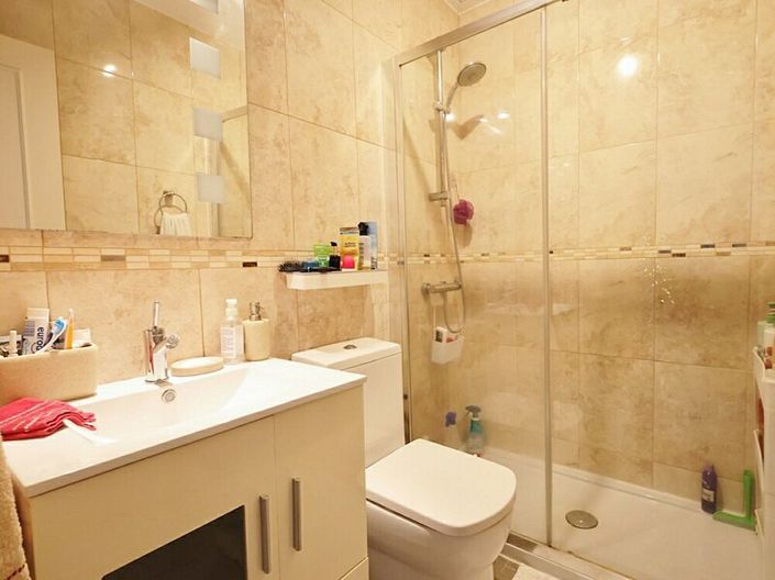 Image No.9-3 Bed Apartment for sale