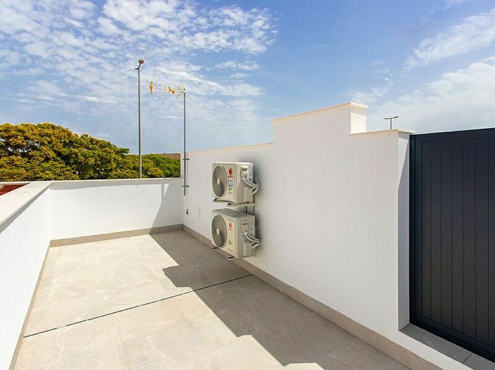 Image No.14-3 Bed Villa for sale