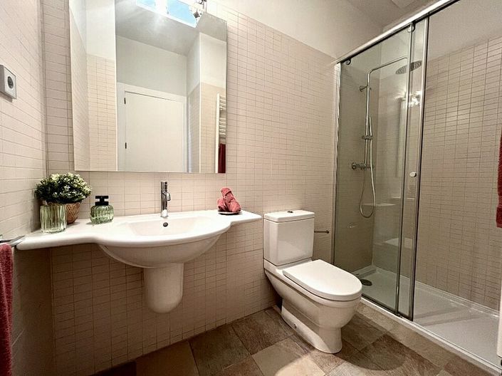 Image No.7-2 Bed Villa for sale