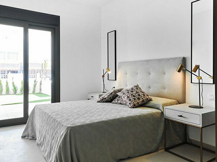 Image No.11-2 Bed Apartment for sale