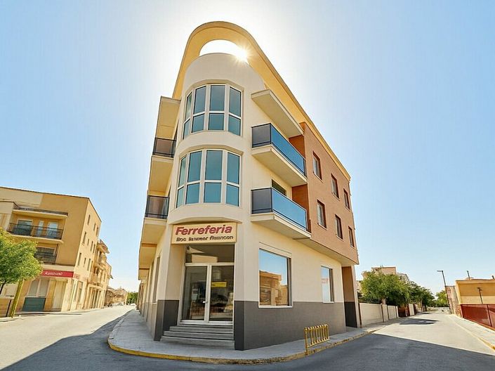 Image No.15-2 Bed Apartment for sale