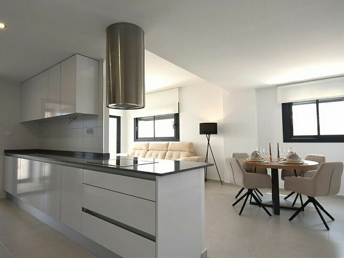 Image No.6-3 Bed Apartment for sale