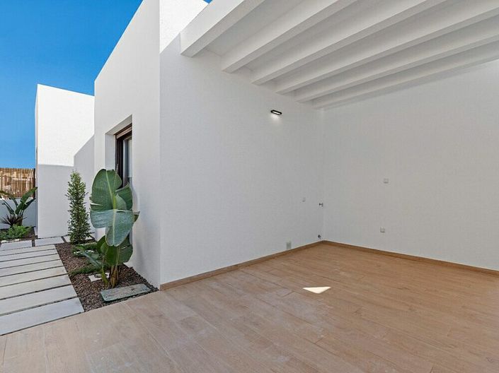 Image No.15-3 Bed Villa for sale