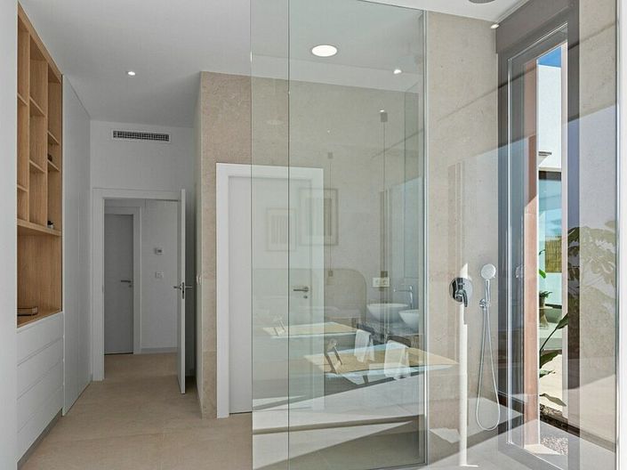 Image No.9-3 Bed Villa for sale