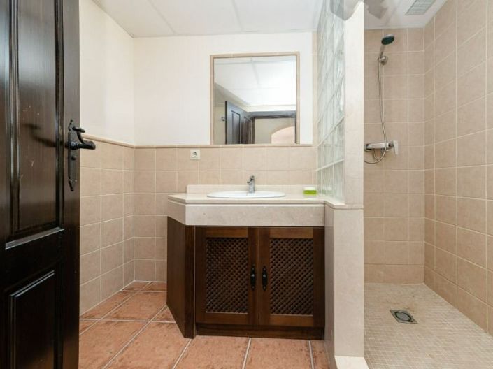 Image No.5-2 Bed Villa for sale