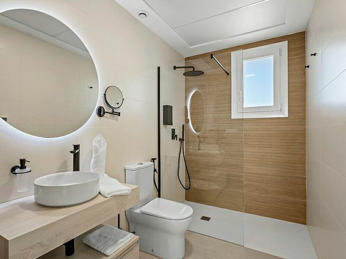 Image No.12-3 Bed Apartment for sale