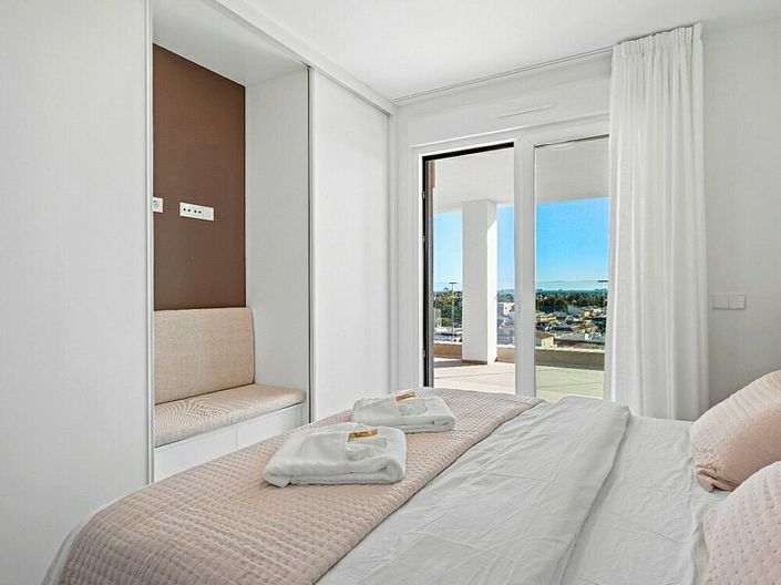 Image No.8-3 Bed Apartment for sale