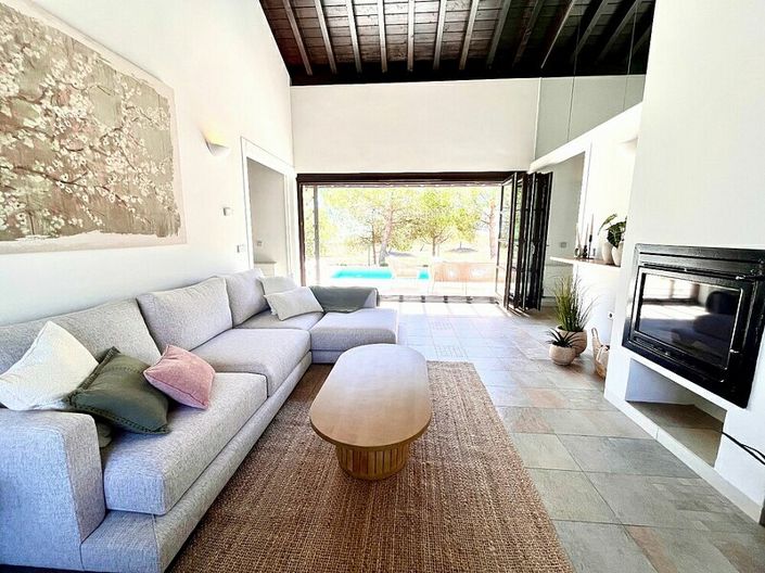 Image No.2-2 Bed Villa for sale