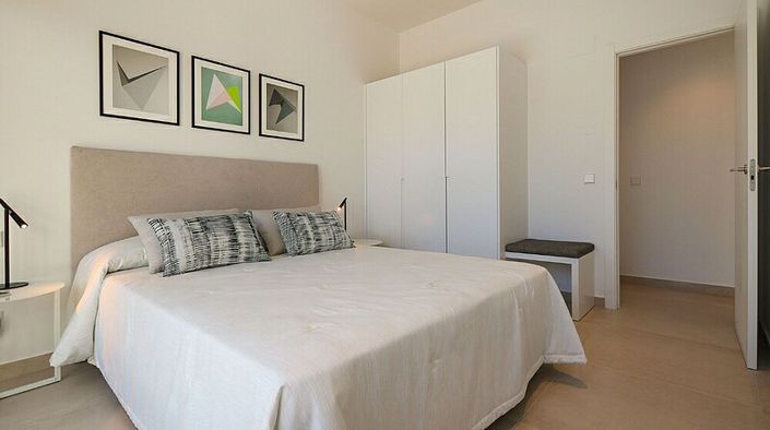 Image No.5-4 Bed Villa for sale