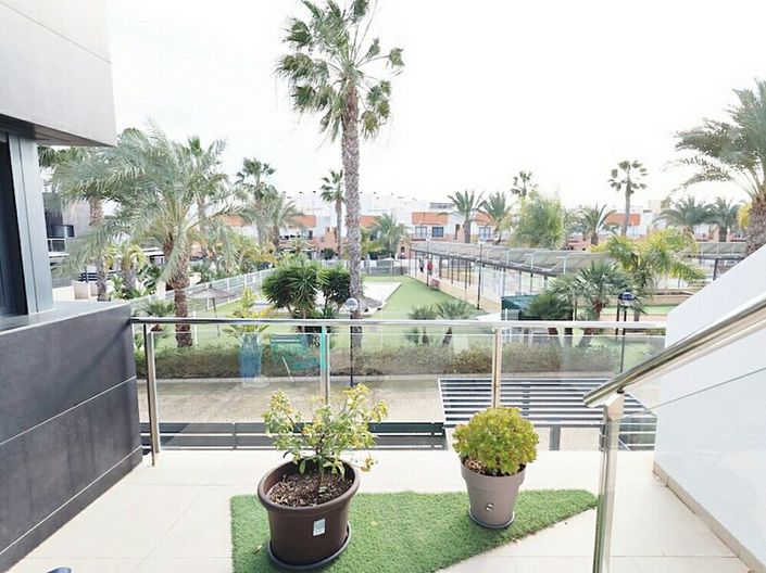 Image No.11-3 Bed Townhouse for sale