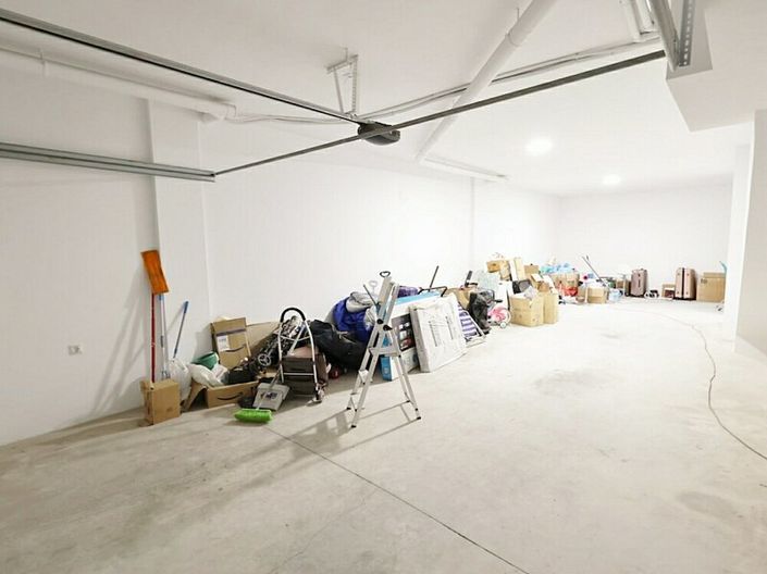 Image No.16-3 Bed Townhouse for sale