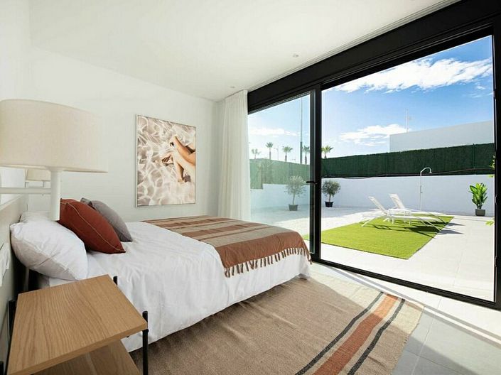 Image No.13-3 Bed Villa for sale