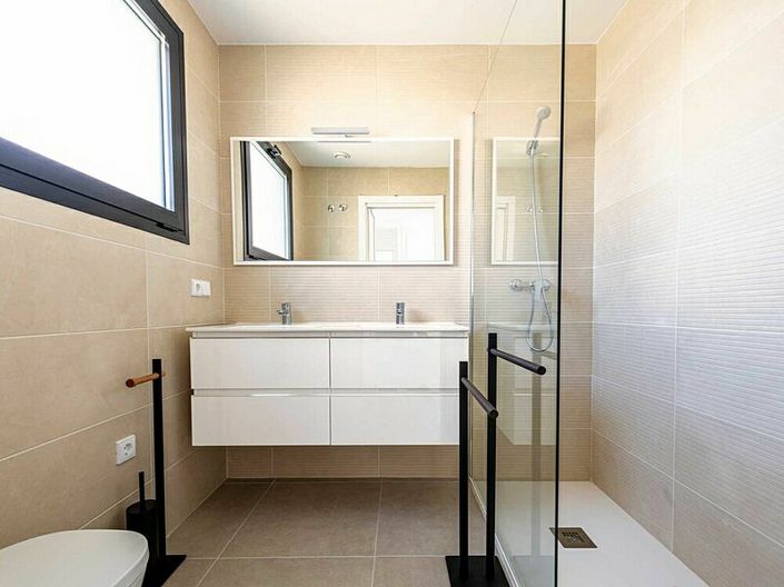 Image No.15-3 Bed Villa for sale