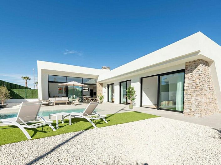 Image No.9-3 Bed Villa for sale