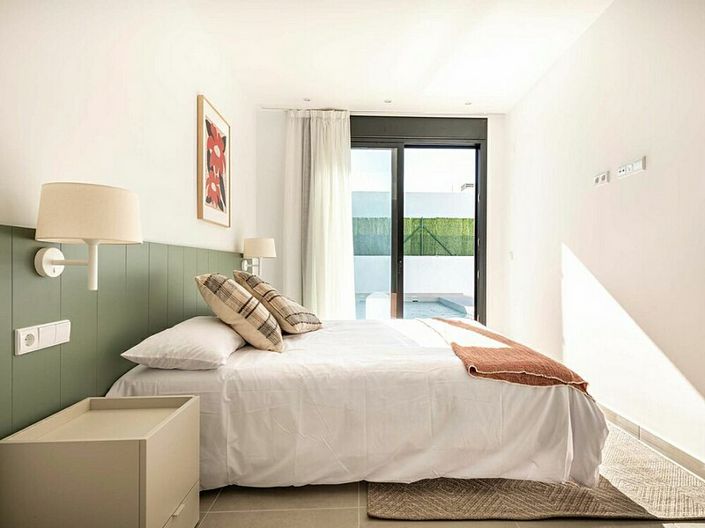 Image No.10-3 Bed Villa for sale