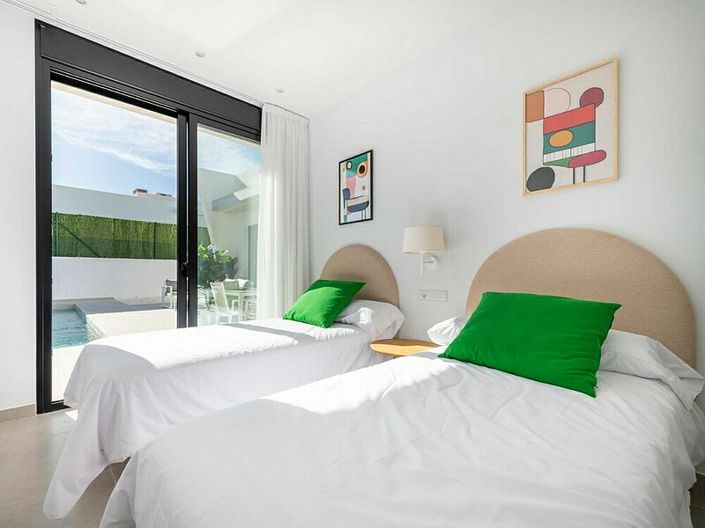 Image No.11-3 Bed Villa for sale