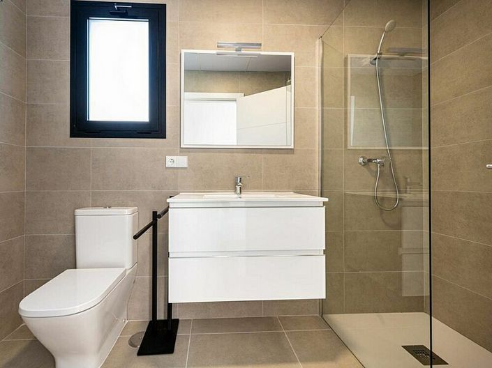 Image No.8-3 Bed Villa for sale