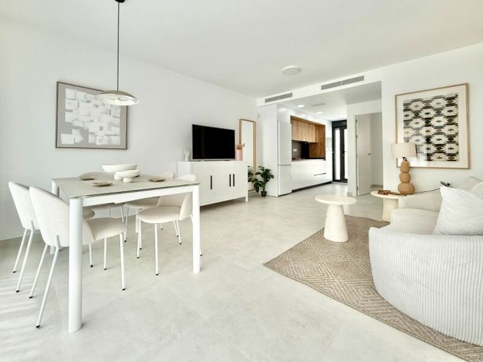 Image No.4-3 Bed Townhouse for sale