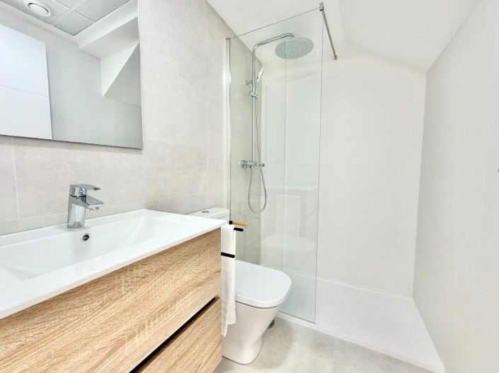 Image No.7-3 Bed Townhouse for sale