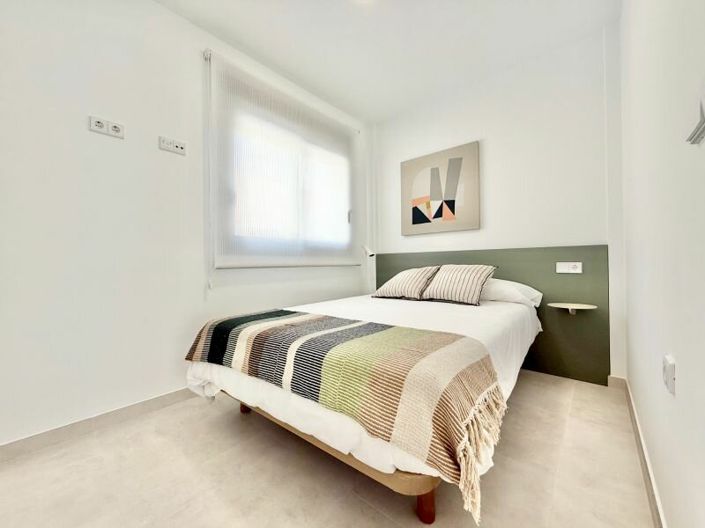 Image No.8-3 Bed Townhouse for sale