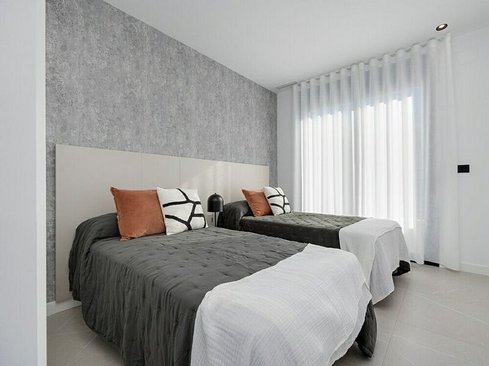 Image No.8-3 Bed Villa for sale