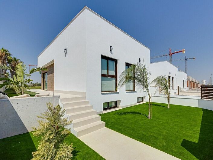 Image No.2-4 Bed Villa for sale