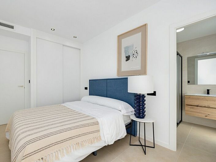 Image No.9-4 Bed Villa for sale