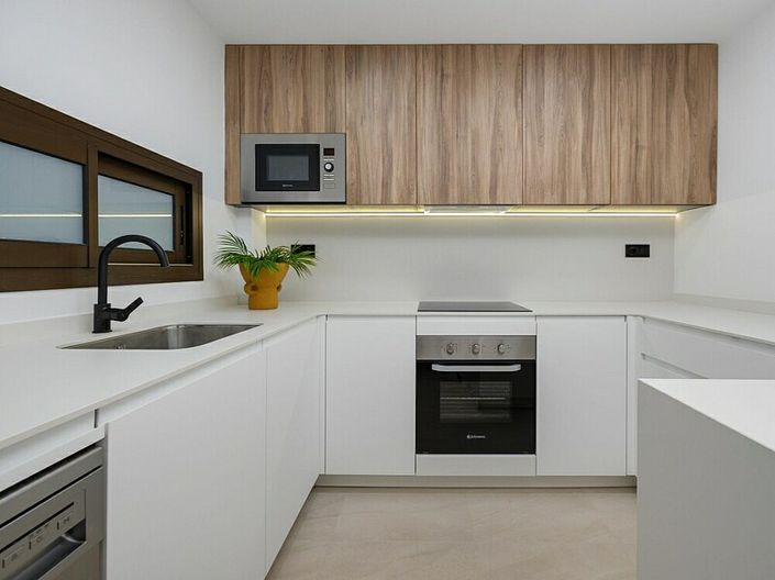 Image No.15-3 Bed Apartment for sale