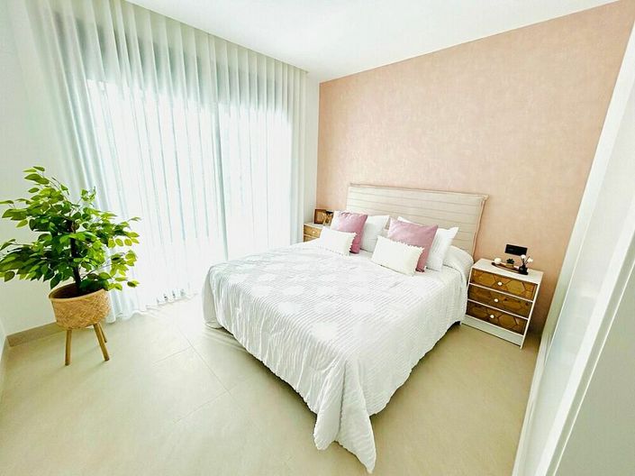 Image No.12-3 Bed Villa for sale