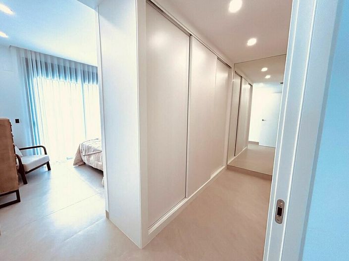 Image No.8-3 Bed Villa for sale